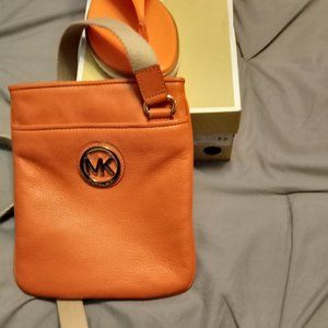 ORANGE MK SANDALS & PURSE